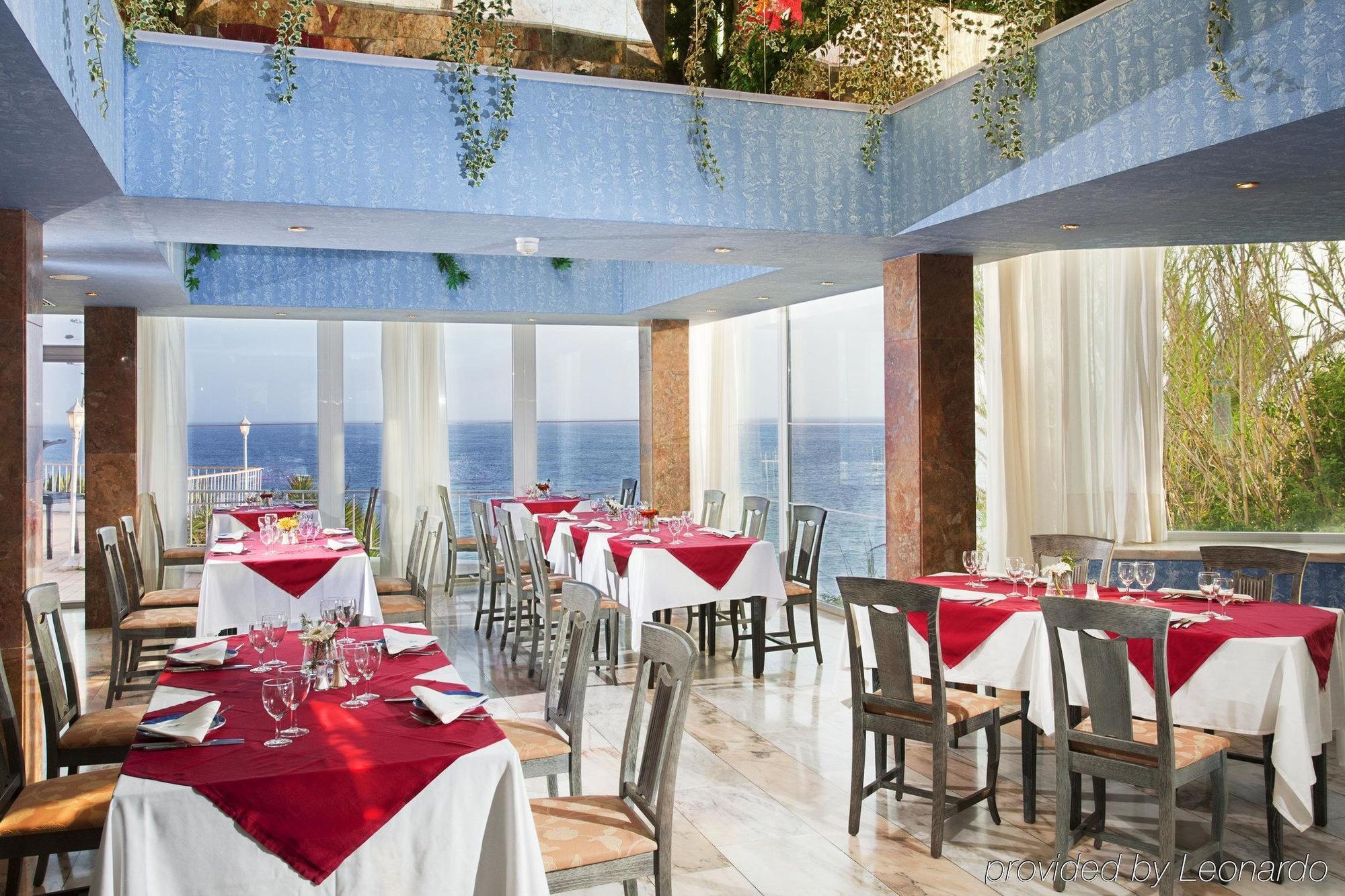 Holiday Inn Algarve - Armacao De Pera, An Ihg Hotel Ресторан фото